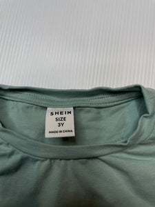 Girls SHEIN, green stretchy t-shirt / top, EUC, size 3,  