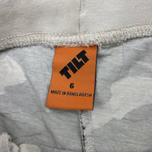 Load image into Gallery viewer, Boys Tilt, camo print lightweight cotton shorts, elasticated, GUC, size 6,  
