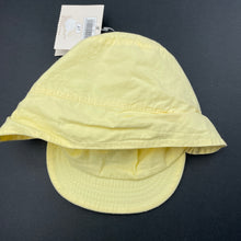 Load image into Gallery viewer, Boys Grain De Ble, yellow lightweight cotton hat, NEW, size 00-0,  