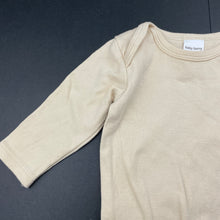 Load image into Gallery viewer, unisex Baby Berry, cotton bodysuit / romper, EUC, size 00,  