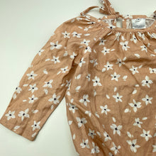 Load image into Gallery viewer, Girls DUKES + duchesses, floral linen romper, EUC, size 2,  