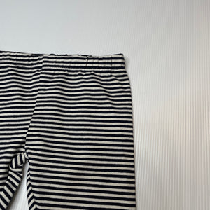 Girls Target, navy stripe stretchy leggings, Inside leg: 27cm, EUC, size 1,  