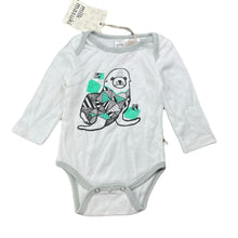 Load image into Gallery viewer, unisex Milk &amp; Masuki, soft feel organic cotton bodysuit, seal, NEW, size 000,  