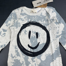 Load image into Gallery viewer, unisex Milk &amp; Masuki, organic cotton romper, splatter smiley, NEW, size 0,  