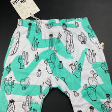Load image into Gallery viewer, Girls Milk &amp; Masuki, organic cotton leggings/bottoms, cacti, NEW, size 2,  
