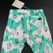 Load image into Gallery viewer, Girls Milk &amp; Masuki, organic cotton cropped leggings/bottoms, cacti, Inside leg: 30cm approx, NEW, size 4,  