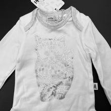 Load image into Gallery viewer, unisex Milk &amp; Masuki, soft feel organic cotton bodysuit/romper, cat, NEW, size 000,  