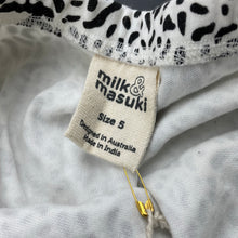 Load image into Gallery viewer, Girls Milk &amp; Masuki, organic cotton blend leggings, stars, NEW, size 5,  