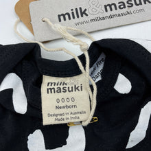 Load image into Gallery viewer, unisex Milk &amp; Masuki, organic cotton blend romper, squiggle, NEW, size 0000,  