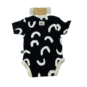 unisex Milk & Masuki, organic cotton blend bodysuit/romper, squiggle, NEW, size 0000,  