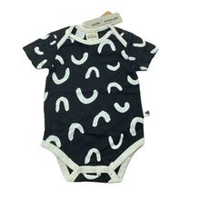 Load image into Gallery viewer, unisex Milk &amp; Masuki, organic cotton blend bodysuit/romper, squiggle, NEW, size 0,  