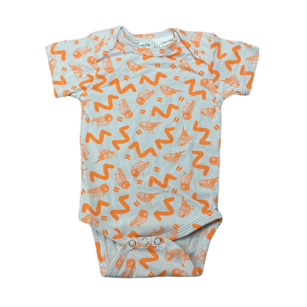unisex Milk & Masuki, lightweight organic cotton romper, birds, EUC, size 00,  