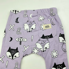 Load image into Gallery viewer, unisex Milk &amp; Masuki, organic cotton leggings/bottoms, fox dreaming, NEW, size 1,  