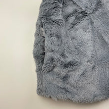 Load image into Gallery viewer, Girls Tilii, lined faux fur vest, pockets, NEW, size 10,  