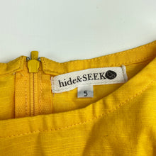 Load image into Gallery viewer, Girls Hide &amp; SEEK, yellow cotton long sleeve dress, NEW, size 5, L: 57cm
