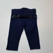 Load image into Gallery viewer, Girls Kids &amp; Co, stretchy ruffle leggings/bottoms, GUC, size 00,  