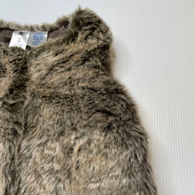 Load image into Gallery viewer, Girls H&amp;T, faux fur vest/jacket, 2 hook fasten, EUC, size 2,  
