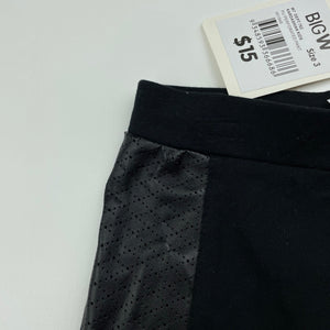 Girls Kardashian Kids, black stretchy pants, faux leather detail, Inside leg: 36cm, NEW, size 3,  