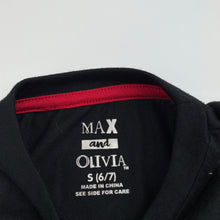 Load image into Gallery viewer, unisex MAX and OLIVIA, Christmas pyjama top, NEW, size 6-7,  