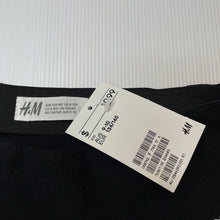 Load image into Gallery viewer, Girls H&amp;M, black &amp; white knit skirt, elasticated, L: 32cm, NEW, size 9-10,  