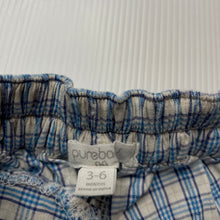 Load image into Gallery viewer, Boys purebaby, lightweight organic cotton shorts, elasticated, EUC, size 00,  