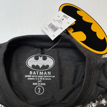 Load image into Gallery viewer, unisex DC Comics, Batman long sleeve t-shirt / top, NEW, size 2,  