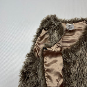 Girls H&T, lined faux fur vest, single hook fasten, GUC, size 2,  