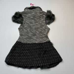 Girls Mo Me Fashion, faux fur trim knit dress, NEW, size 2, L: 45cm