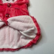 Load image into Gallery viewer, Girls HAPITONGZHUANG, lightweight faux fur vest, armpit to armpit: 35cm, GUC, size 6-7,  