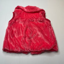 Load image into Gallery viewer, Girls HAPITONGZHUANG, lightweight faux fur vest, armpit to armpit: 35cm, GUC, size 6-7,  