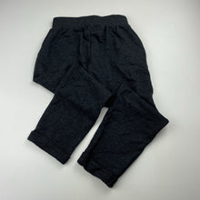 Load image into Gallery viewer, Girls H&amp;T, lightweight track pants, elasticated, Inside leg: 42cm, EUC, size 5,  