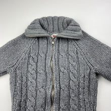Load image into Gallery viewer, Boys grey, wool blend chunky knit zip up sweater, Sz: S, armpit to armpit: 32cm, armpit to cuff: 32cm, GUC, size 5-6,  