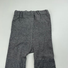 Load image into Gallery viewer, Girls grey, stretchy textured leggings, EUC, size 6,  
