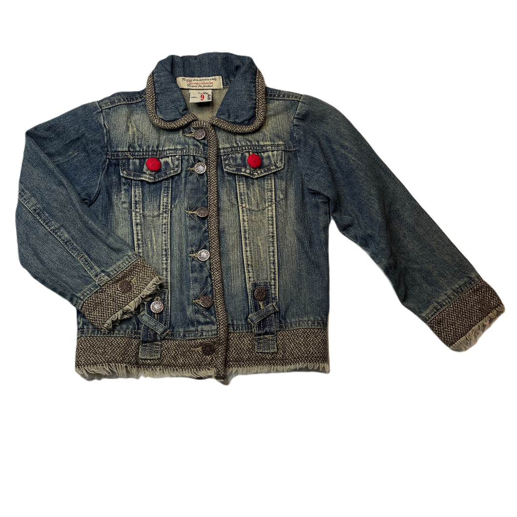 Girls Tu Wei, distressed denim jacket, armpit to armpit: 35cm, shoulder to cuff: 40cm, GUC, size 5-6,  
