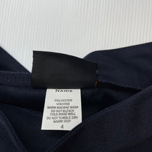 Load image into Gallery viewer, Girls DAYLIGHT, navy school skirt, L: 42cm, W: 28cm across, EUC, size 4-6,  