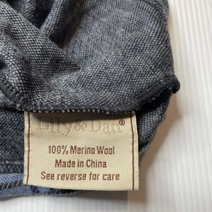 unisex Lily & Dan, merino wool lightweight knit hooded top, EUC, size 6,  