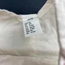 Load image into Gallery viewer, Girls H&amp;M, lightweight floral cotton overalls, EUC, size 00,  