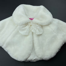 Load image into Gallery viewer, Girls YUMI Kids, lined faux fur cape, light mark front hem, FUC, size 6-7,  