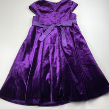 Load image into Gallery viewer, Girls LJ Fashions, lined purple velvet party dress, EUC, size 6, L: 66cm