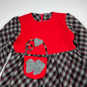 Girls lined, long sleeve dress, no labels, armpit to armpit: 33cm, shoulder to cuff: 40cm, light marks front, FUC, size 6-7, L: 61cm approx