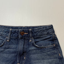 Load image into Gallery viewer, Girls H&amp;M, blue denim shorts, adjustable, GUC, size 6,  