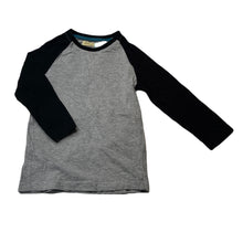 Load image into Gallery viewer, Boys Lily &amp; Dan, grey &amp; black long sleeve top, GUC, size 3,  