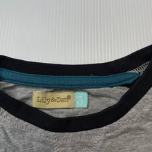 Load image into Gallery viewer, Boys Lily &amp; Dan, grey &amp; black long sleeve top, GUC, size 3,  