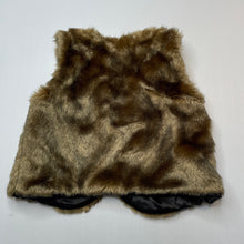 Load image into Gallery viewer, Girls Kids &amp; Co, lined faux fur vest, two hook fasten, EUC, size 3,  