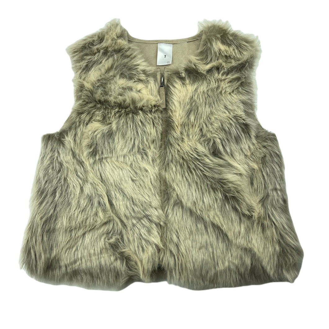 Girls Target, faux suede lined faux fur vest, EUC, size 7,  