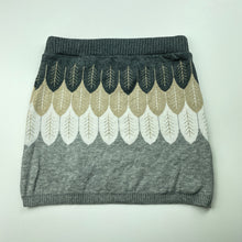 Load image into Gallery viewer, Girls H&amp;M, soft feel skirt, elasticated, L: 27cm, EUC, size 5-6,  