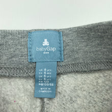 Load image into Gallery viewer, Girls GAP, fleece lined track pants, elasticated, Inside leg: 45.5cm, GUC, size 5,  