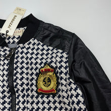 Load image into Gallery viewer, Boys BABAZAI, lightweight jacket / sweater, armpit to armpit: 35cm, shoulder cuff: 42.5cm, NEW, size 6,  