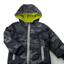 Load image into Gallery viewer, Boys Target, camo print hooded jacket / coat, EUC, size 2,  