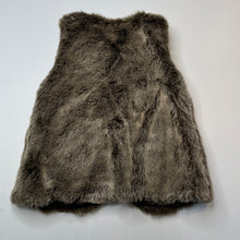 Load image into Gallery viewer, Girls H&amp;T, lined faux fur vest/jacket, 2 hook fasten, EUC, size 6,  